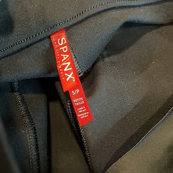 SPANX The Perfect Pants Ankle 4 Pocket in Black Size S - Picture 9 of 10